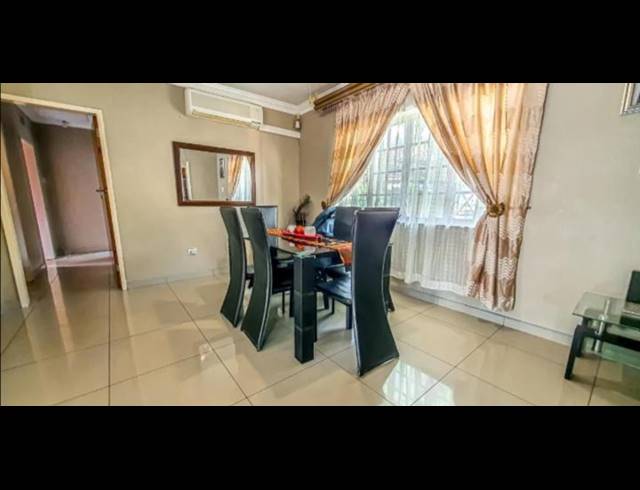 4 BEDROOM HOUSE FOR SALE IN ARBORETUM